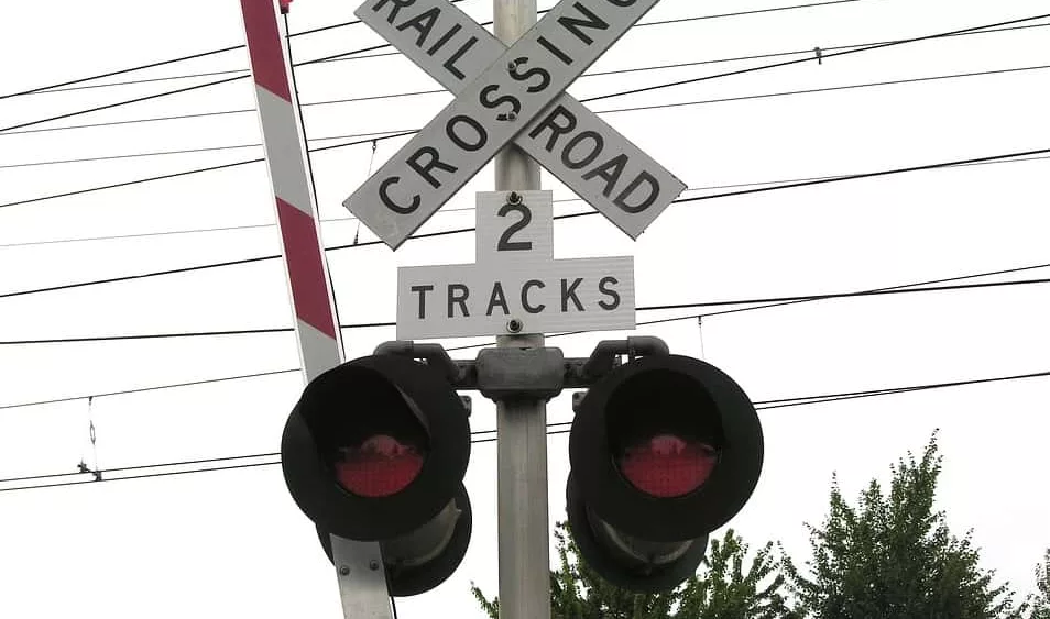 railroad-crossing