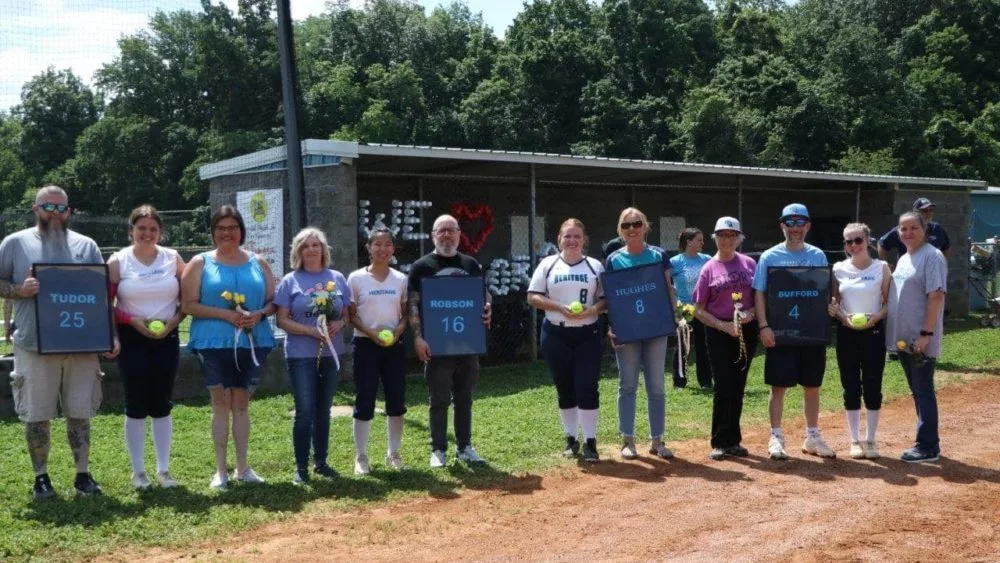 hca-softball-senior-day-46-e1716067035986984866