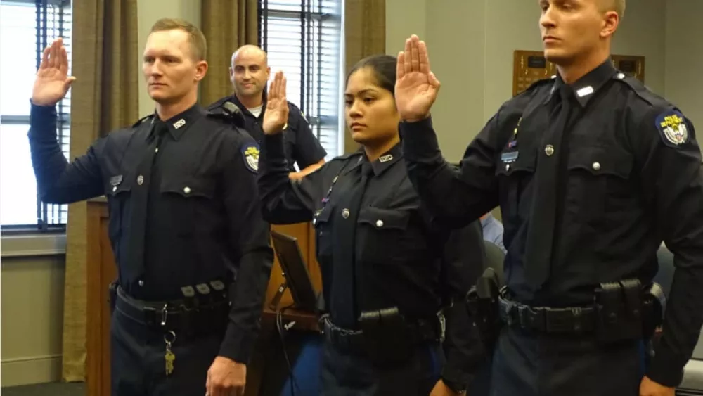 05-21-19-hpd-officers-sworn-in