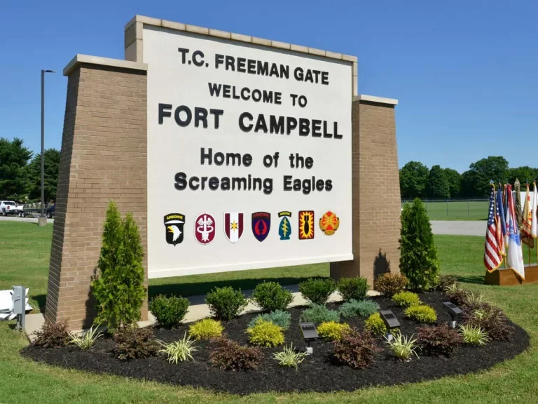 tc-freeman-gate-fort-campbell