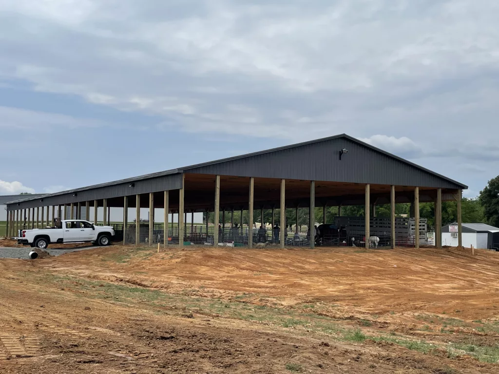 wksf-livestock-barn