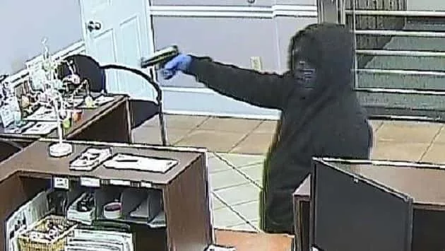 03-27-18-hanson-bank-robber-1-e1522176562121