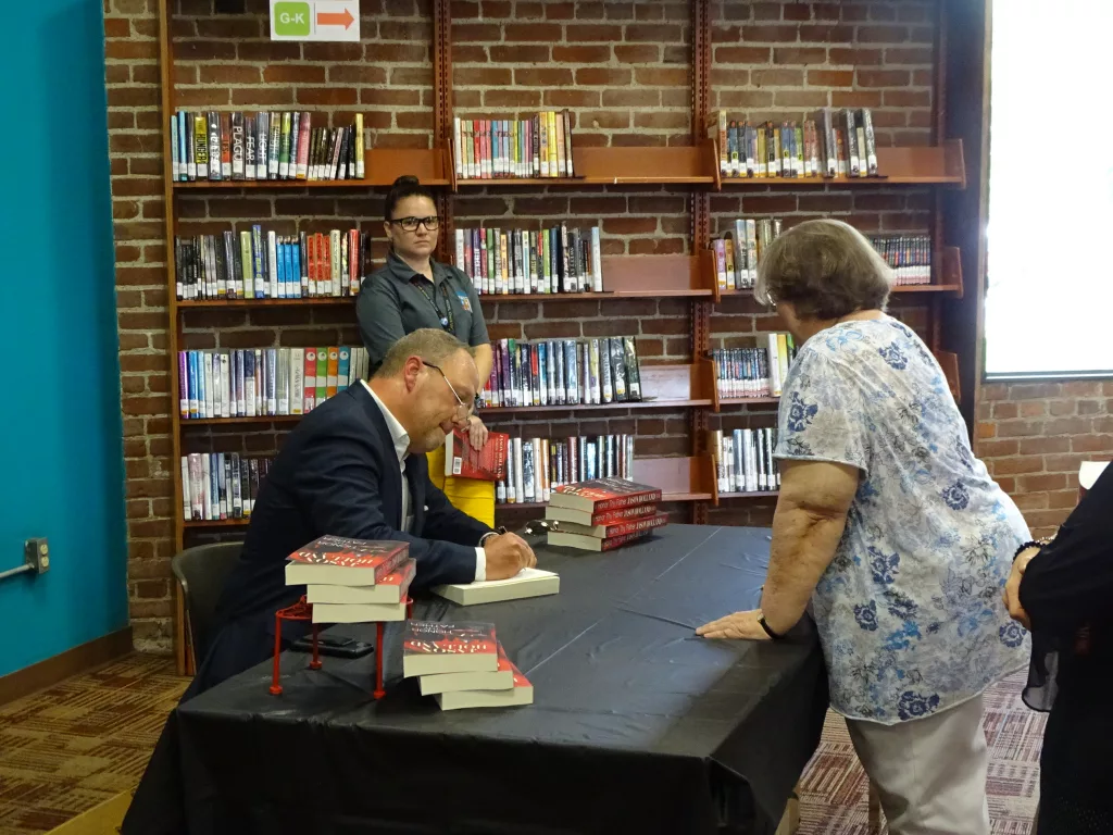 jason-holland-honor-thy-father-book-signing-4