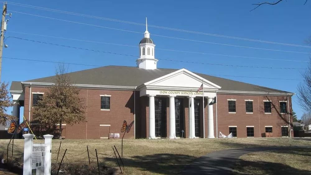 lyon-co-courthouse