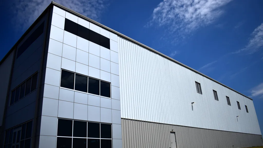 082224-spec-building-1