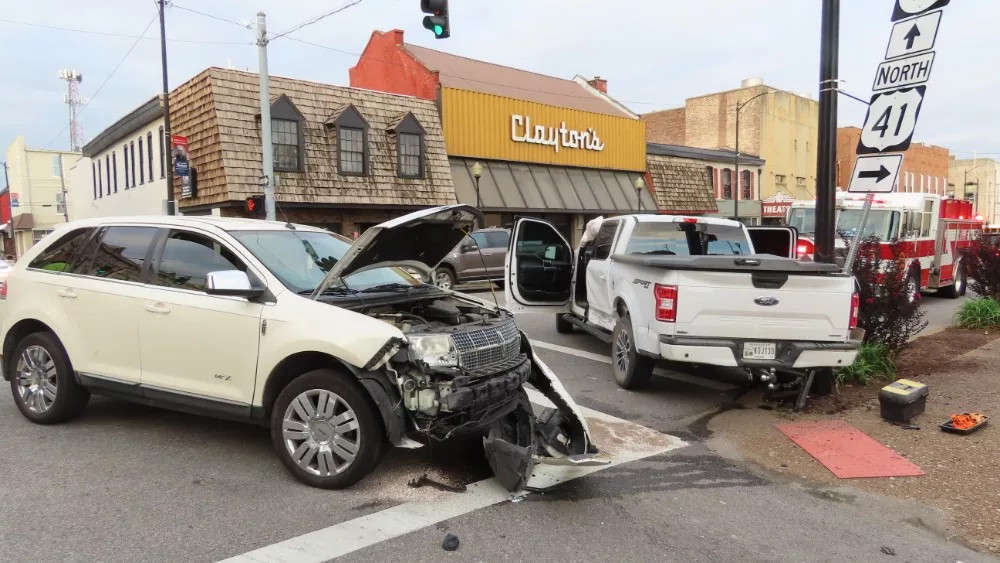 One person injured in traffic accident on East 9th Street