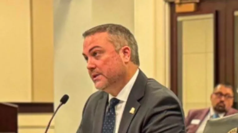 senator-craig-richardson