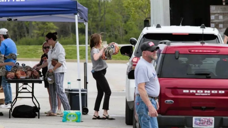 041725-hams-for-heroes-9