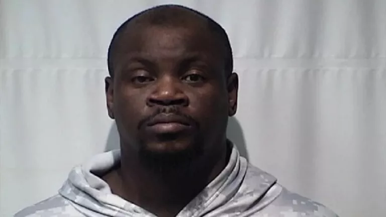 04-18-25-anthony-moore-mugshot