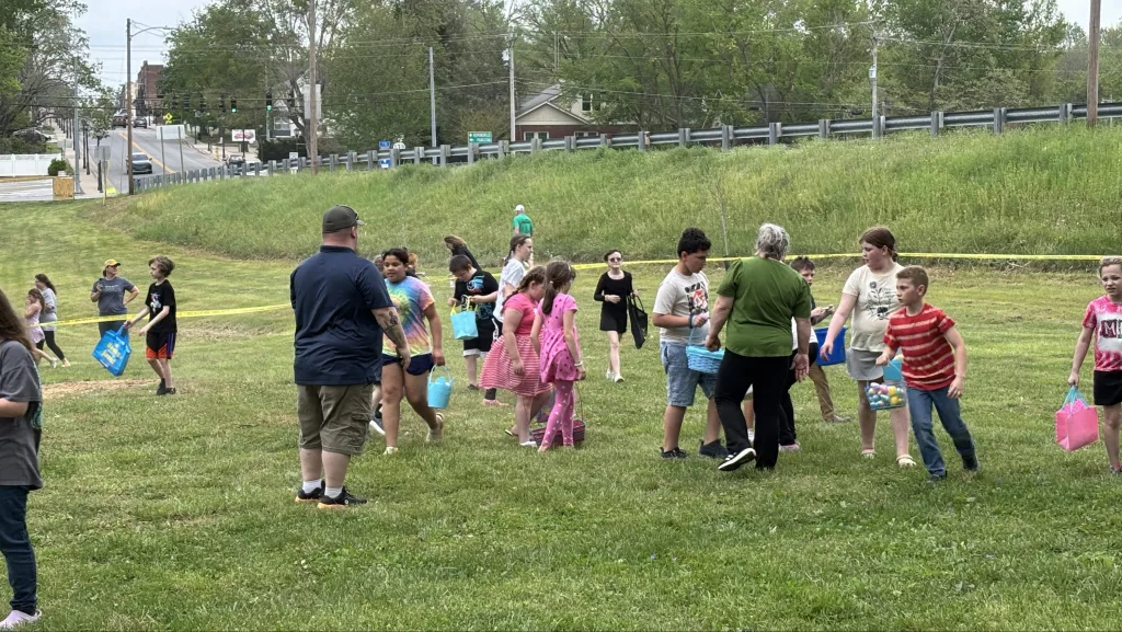 cadiz-lions-easter-egg-hunt-4