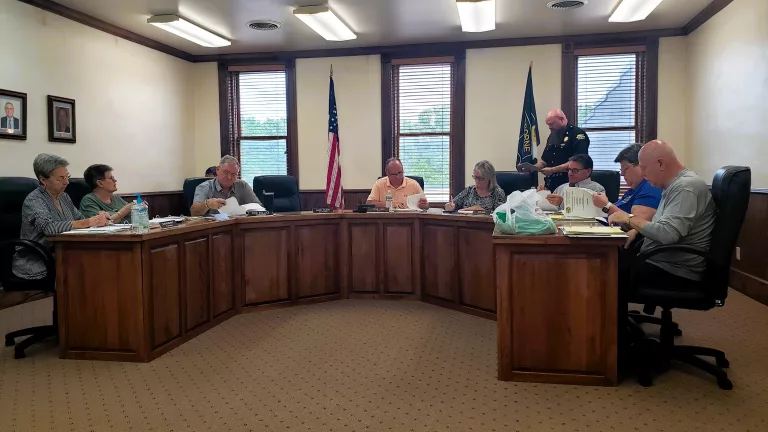 050625-cadiz-city-council-1