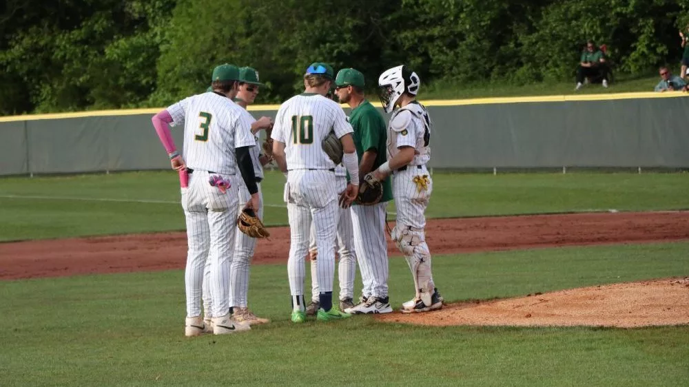 uha-vs-christian-38-e1747365140311880475