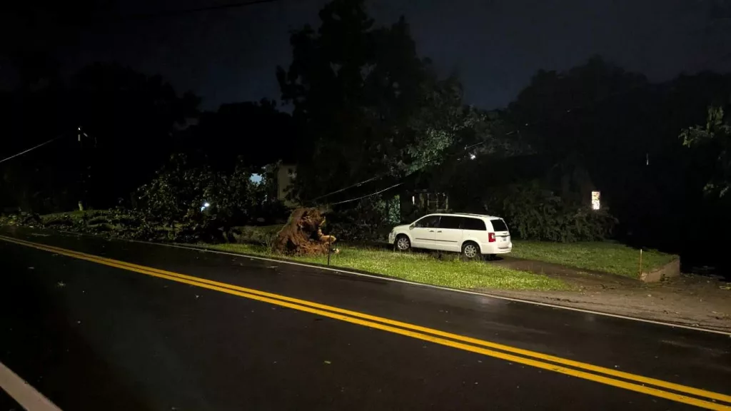 5-17-25-hopkinsville-storm-damage-4