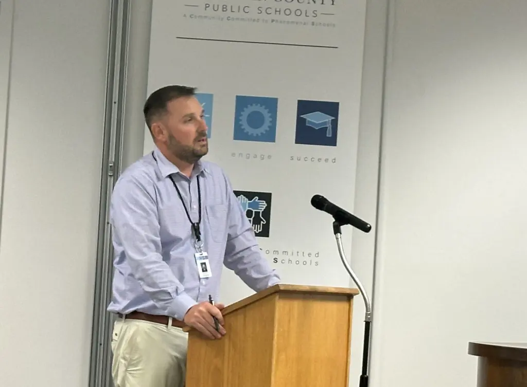 2025-06-05-18-17-341