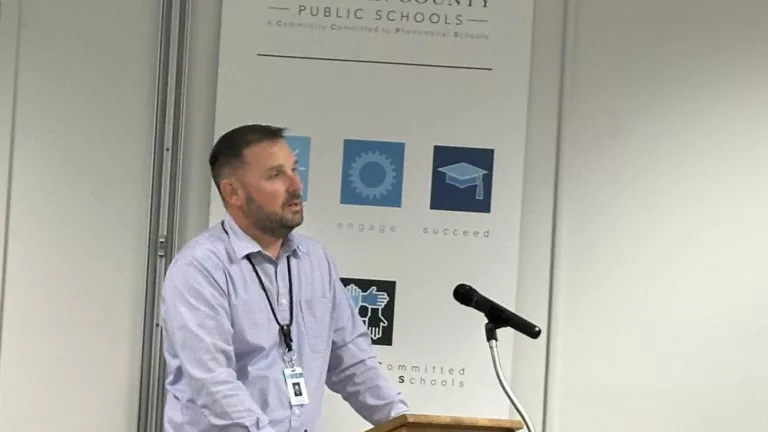 2025-06-05-18-17-341