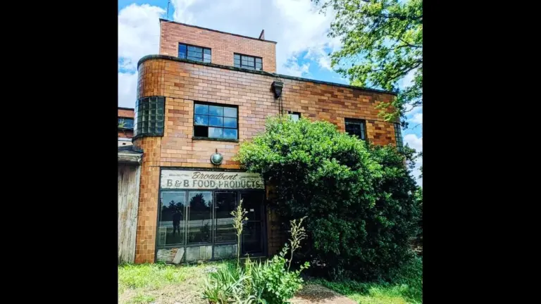 070125-broadbents-trigg-1-1