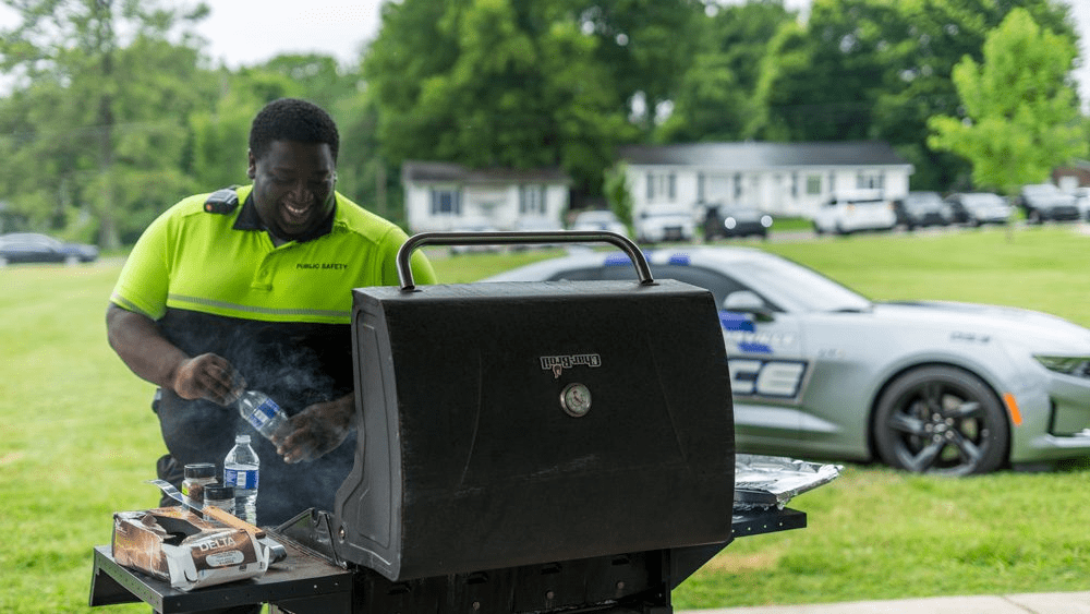 Cookout With A Cop Brings Neighbors & Officers Together | WKDZ
