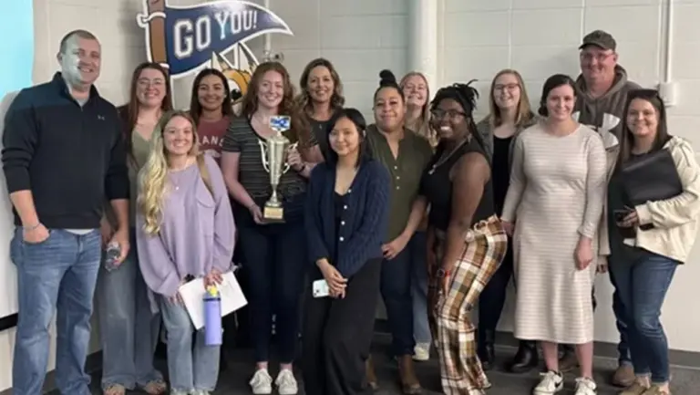 04-22-25-mcc-hcc-surgical-technology-program-students-photo-hcc-jpg-4