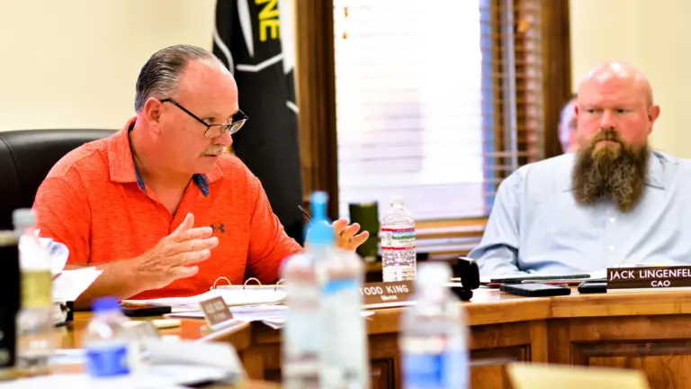 080625-cadiz-city-council-2