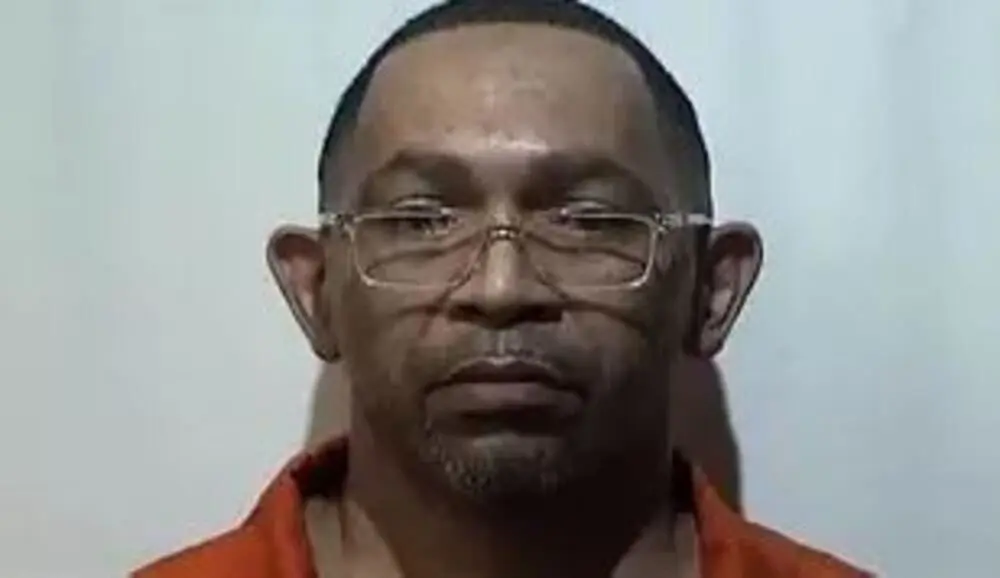 080825-bobby-spikes-1