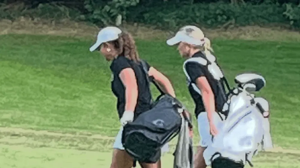 lady-lyon-golf-aug-15164763