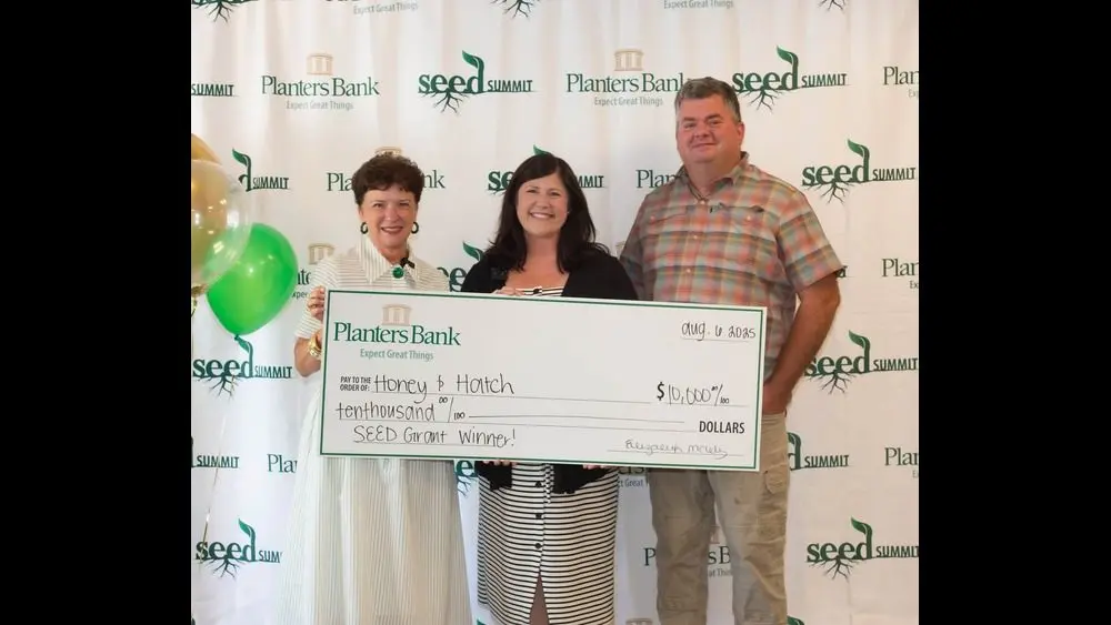 081525-honeyandhatch-1