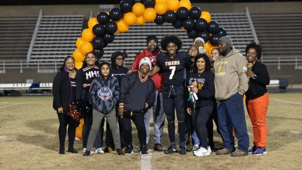 hoptown-senior-night-23-e1761969171113947427