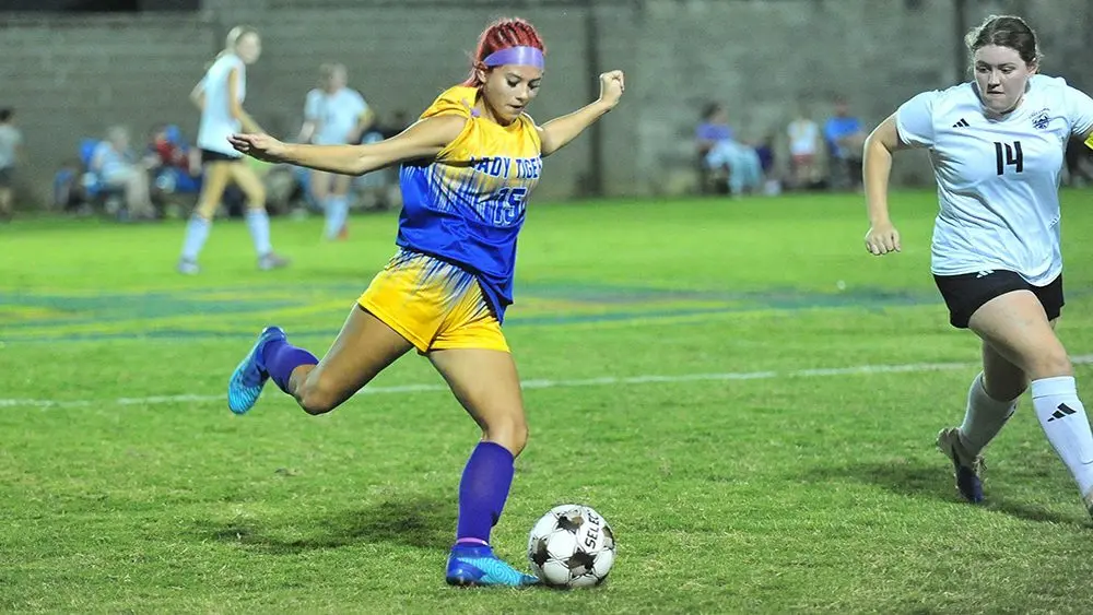 caldwell-lyon-2953431