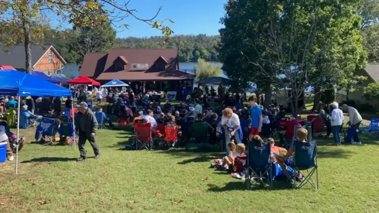 10-16-25-bluegrass-on-beshear-feature-pic-provided-by-jeff-laura-smith-jpg-3