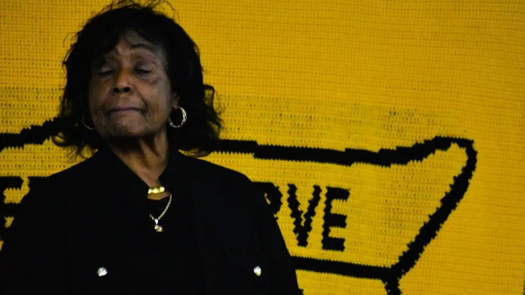 110725-genesis-express-22