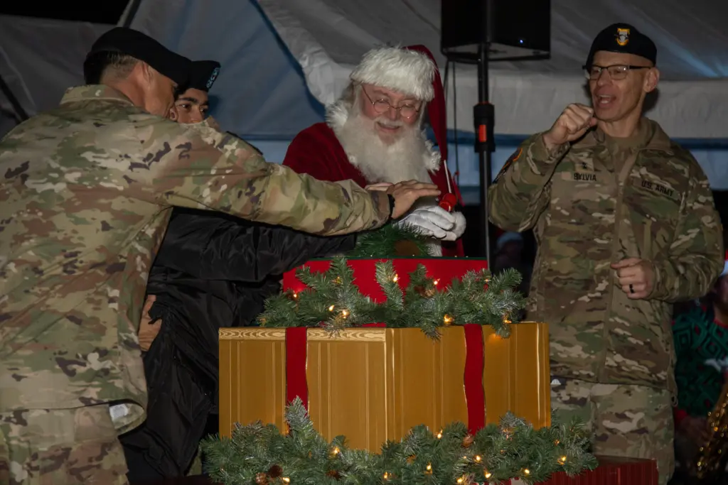 fort-campbell-2023-christmas-tree-lighting-ceremony