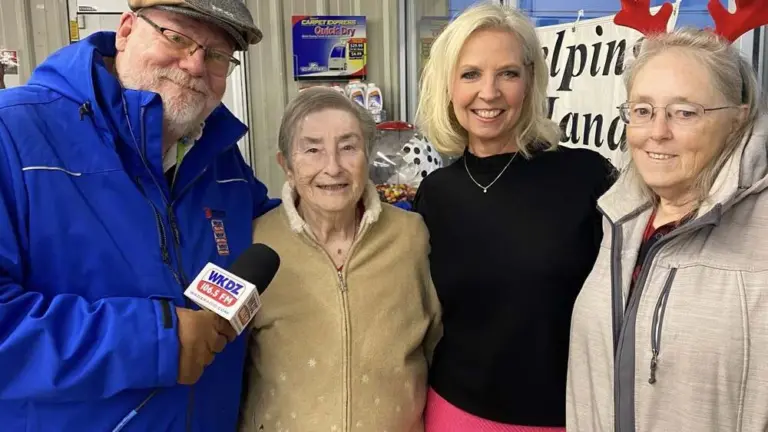 helping_hands_1_1_cropped