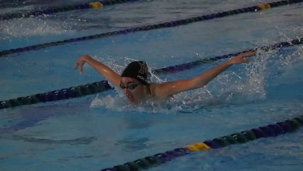 swimming-36-e1765387804574412817