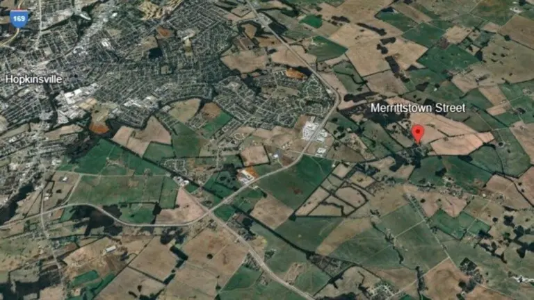 122625-merrittstown-street-1-2