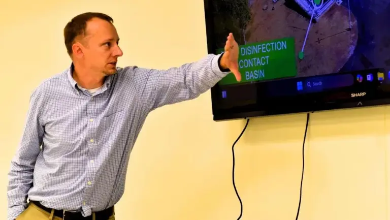 010226-daniel-lancaster-1