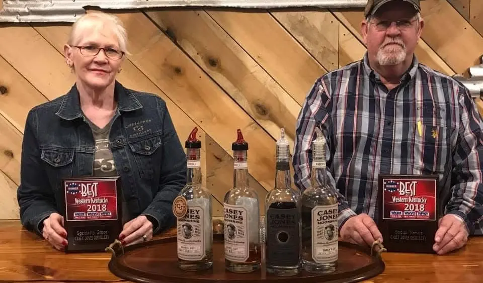 casey-jones-peg-and-aj