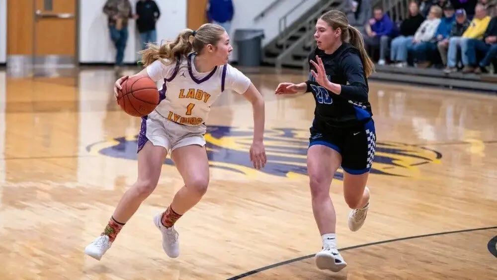 lyon-crittendendsc06776-ezgif-com-resize657986