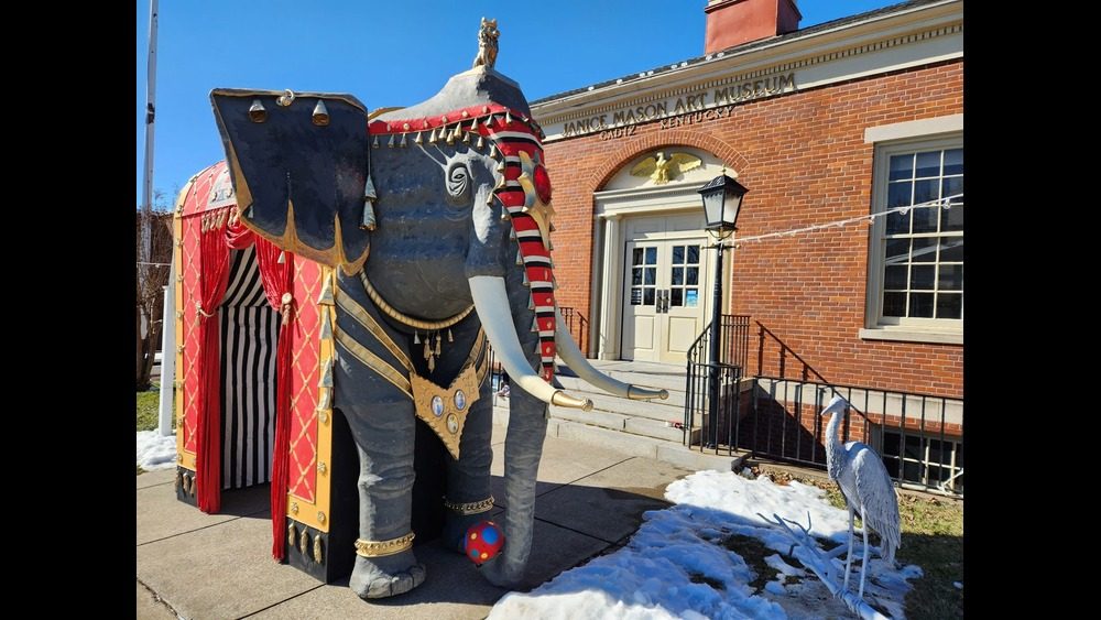 Giant Elephant In Cadiz For JMAM Chocolate Affair Saturday | WKDZ