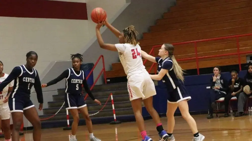 christian-warren-central-12-e1771099524714298137