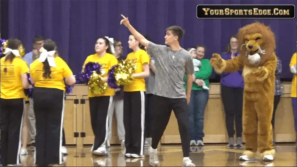 lyon-pep-rally530246