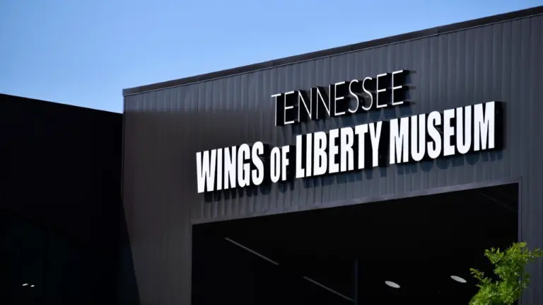 051526-wings-of-liberty-1