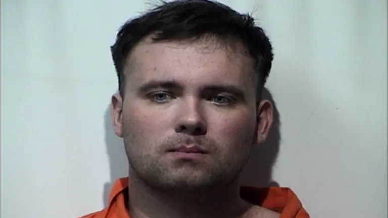 Man Charged With DUI After Rollover Crash | WKDZ