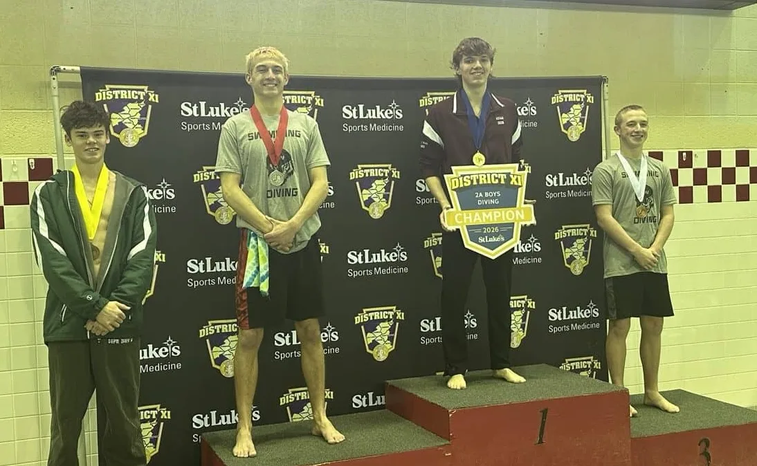 swm-d11-boys-diving2