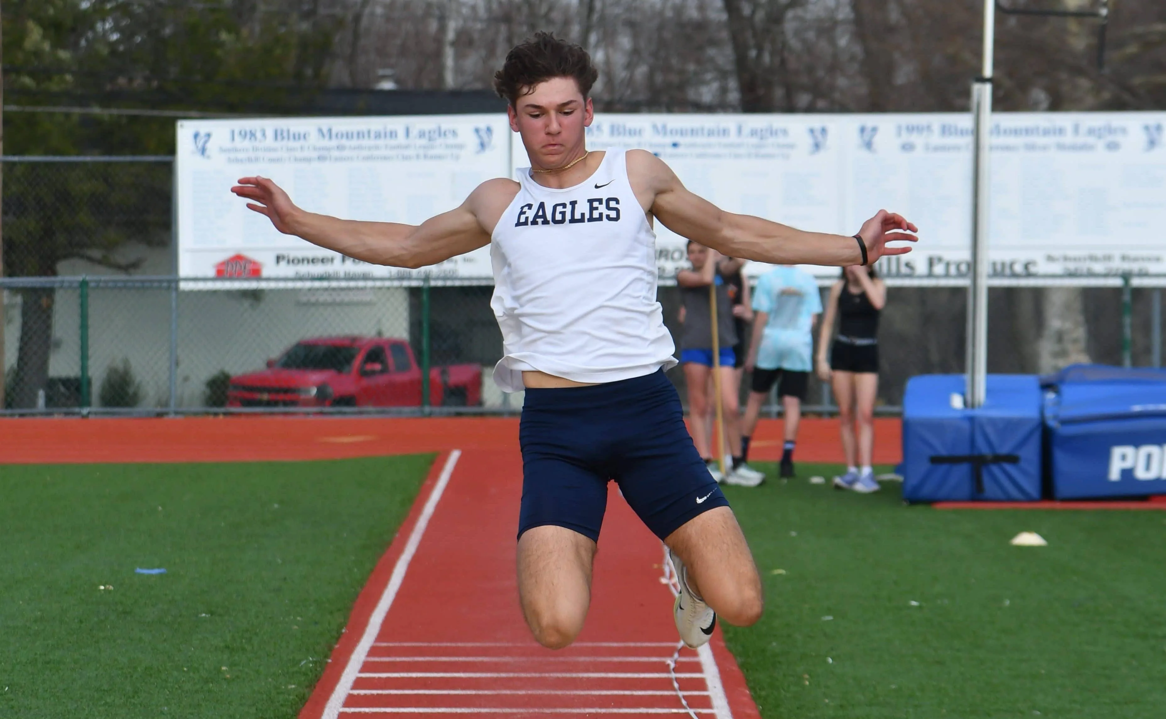 tfh-bmns-guers-long-jump