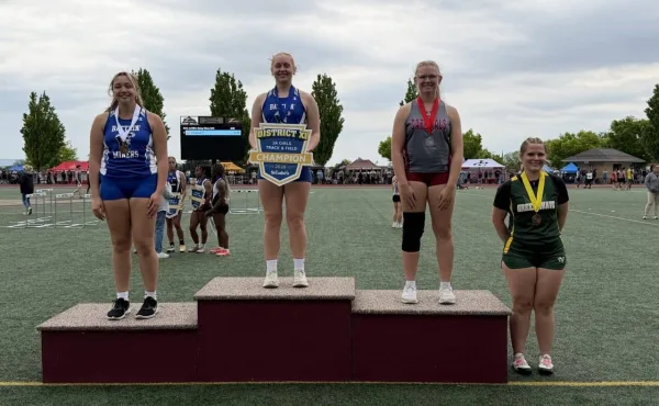 d11-track-aa-girls-shot