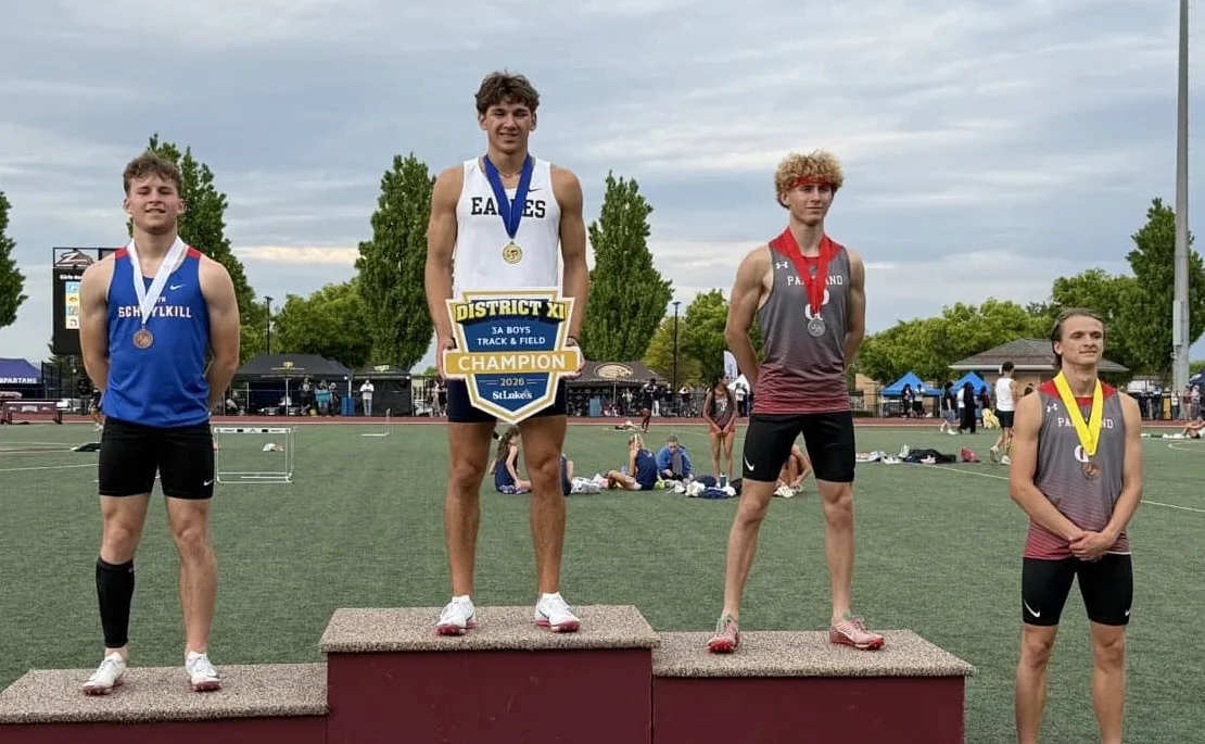 d11-track-aa-boys-200