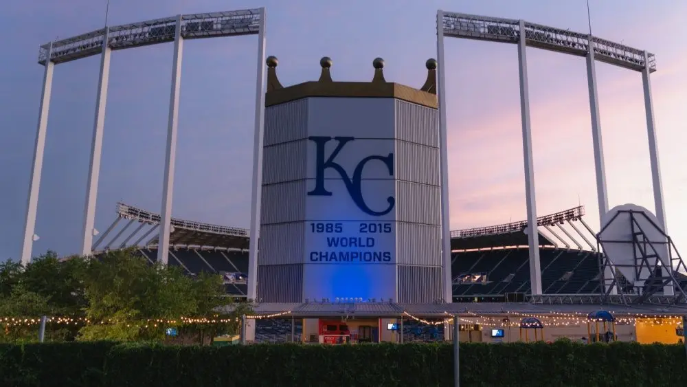 The front view at Kauffman Stadium^ home of the Kansas City Royals baseball team^ at dusk. Kansas City^ Missouri - July 14^ 2023