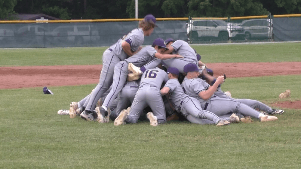lyons-win152374