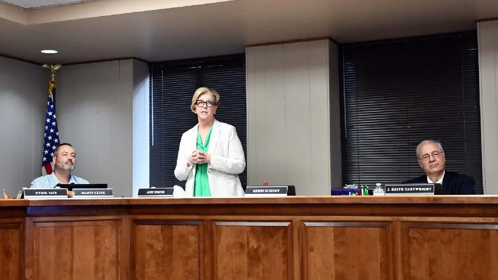 06-17-25-hopkins-co-school-board-amy-smith