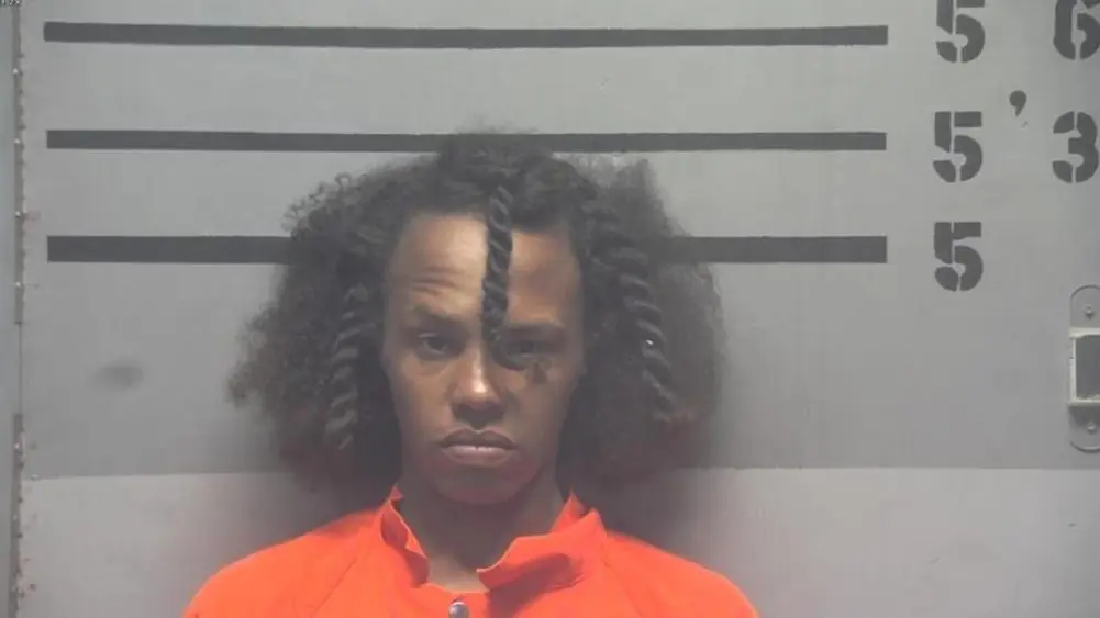 08-04-25-lachauntee-hopson-spencer-mugshot